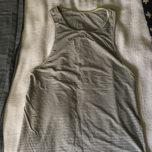 Lululemon long tank, size 6